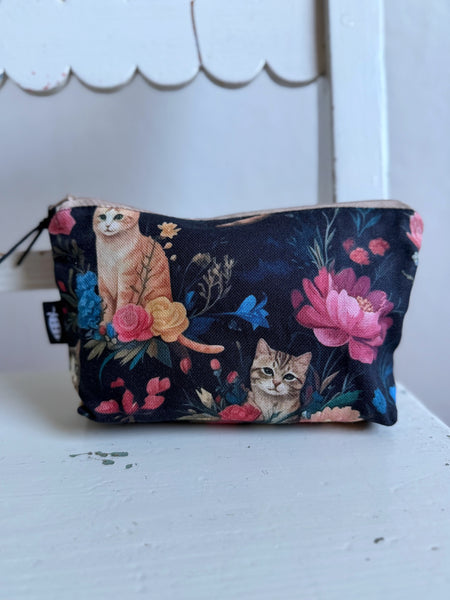 Necessär med katter & blommor