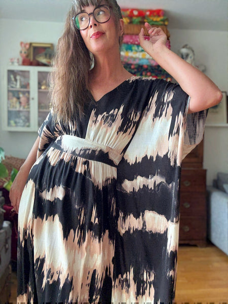 Spektakel / kaftanklänning i svart batik