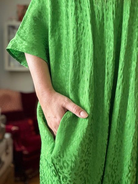 Sjok / kaftan i knalligaste grönt
