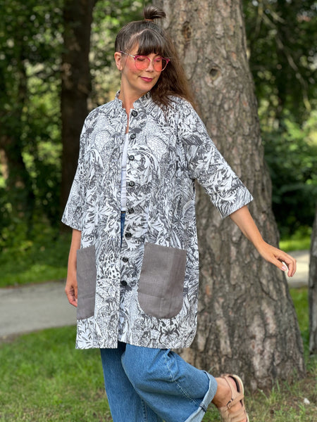 Städrock i återbrukad bomull med djur, stl S