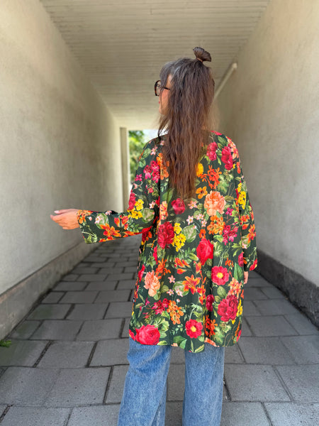 Kappa, mörkgrön med blommor