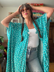 Sjok / kaftan grönblå med prickar