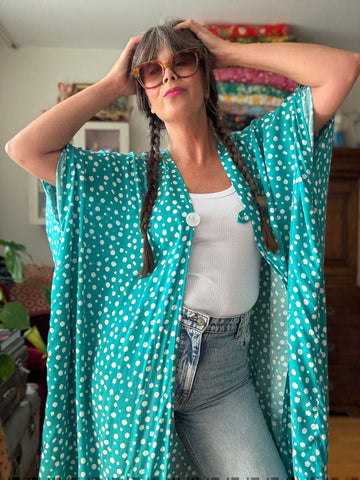 Sjok / kaftan grönblå med prickar