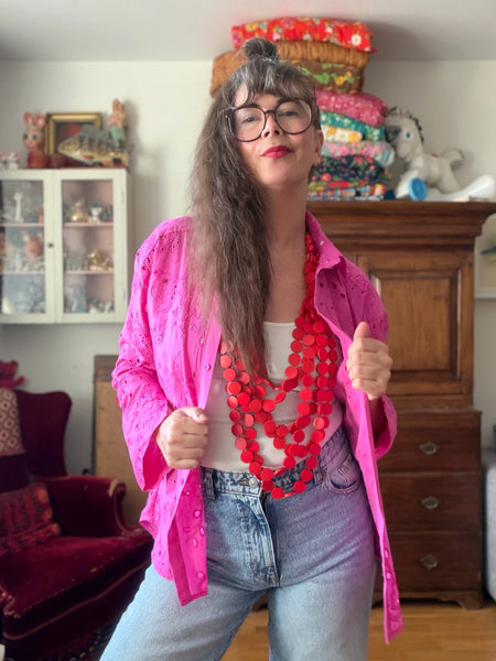 Skjorta i cerise brodyr & bomull