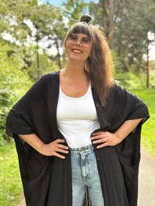 Sjok / kaftan med knappar hela vägen, helsvart