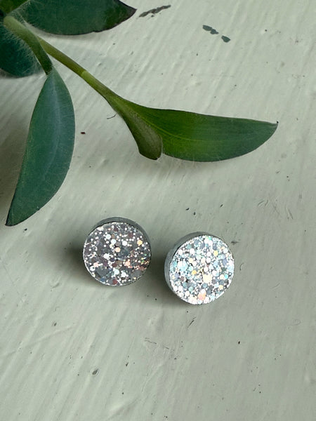 Örhängen i holografiskt glitter