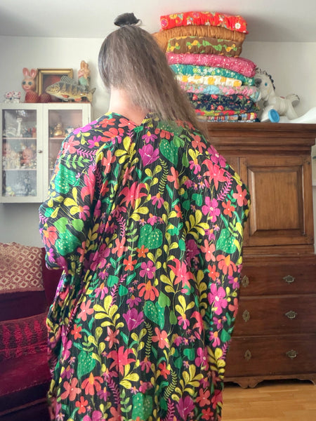 Sjok / kaftan med blommor & glitter