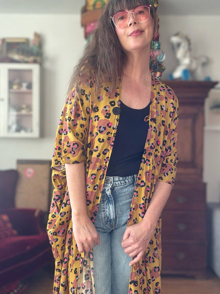 Sjok / kaftan i leopardmönster