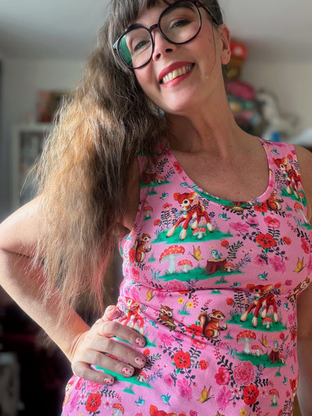 Linne, rosa med djur