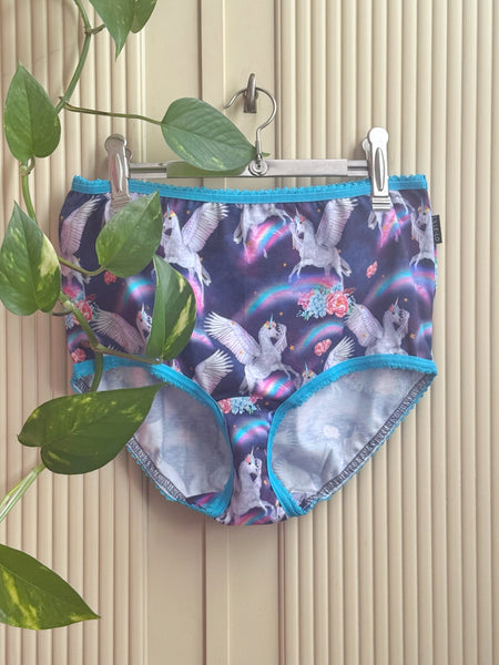 Trosor med enhörningar