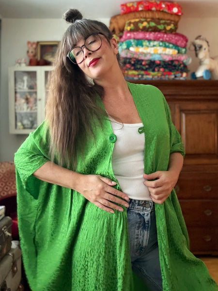 Sjok / kaftan i knalligaste grönt
