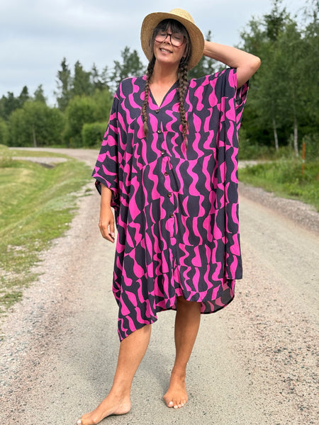 Sjok / kaftan med knappar & grafiskt mönster