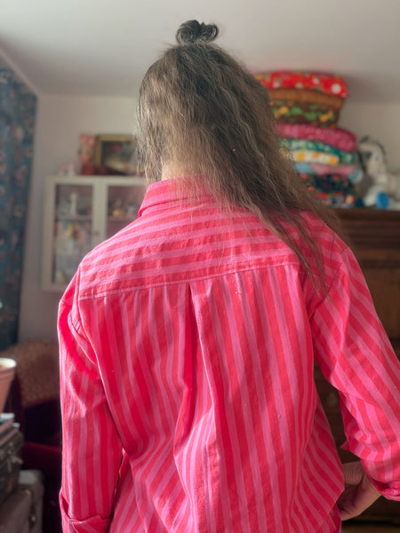 Skjorta i rosarandigt