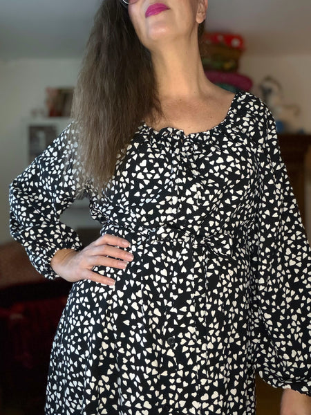 Långklänning med knappar hela vägen, svart & vit