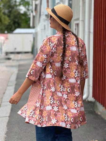 Städrock i  gammelrosa vintagetyg. Stl S