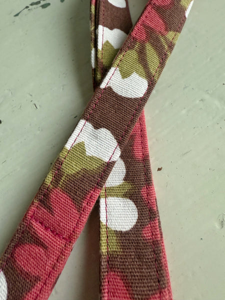 Nyckelband i brunt & rosa