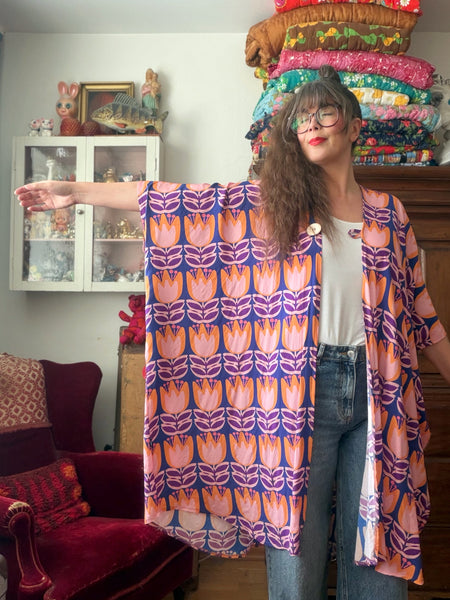 Sjok / kaftan blått med stora tulpaner