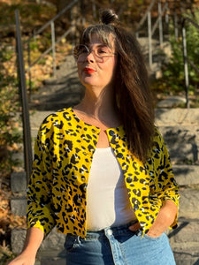 Blusjacka i linnemix med leopardmönster