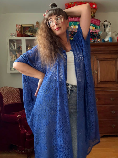 Sjok / kaftan i mörkblå spets