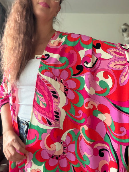 Sjok / kaftan i rosa röd paisley