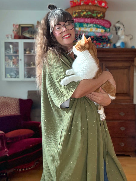 Sjok / kaftan mossgrön med guldströssel