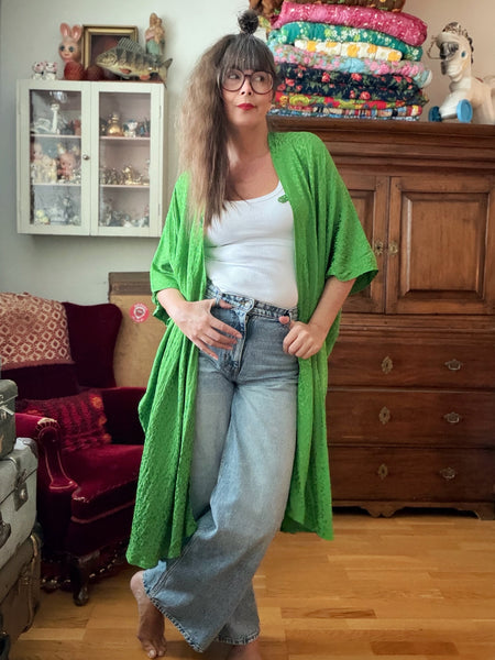 Sjok / kaftan i knalligaste grönt