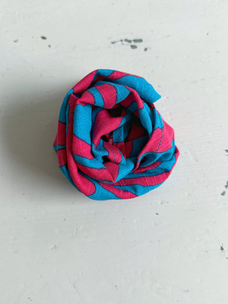 Liten sjal / sjalett i turkost & cerise