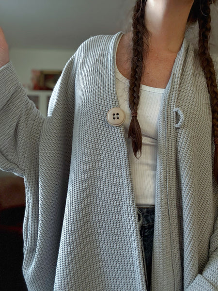 Sjok / kaftan stickad ljusgrå