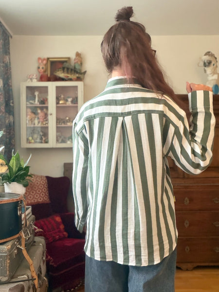 Skjorta i mjuk bomull, randig i vitt & grönt
