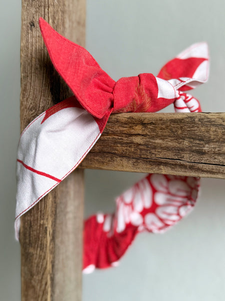 Hårband i rött & vitt vintagetyg