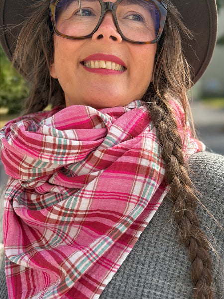 Rutig sjal i mjuk bomull, rosa