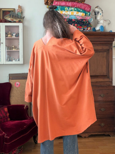 Gos-sjok / kaftan i collagetyg tegelfärgat