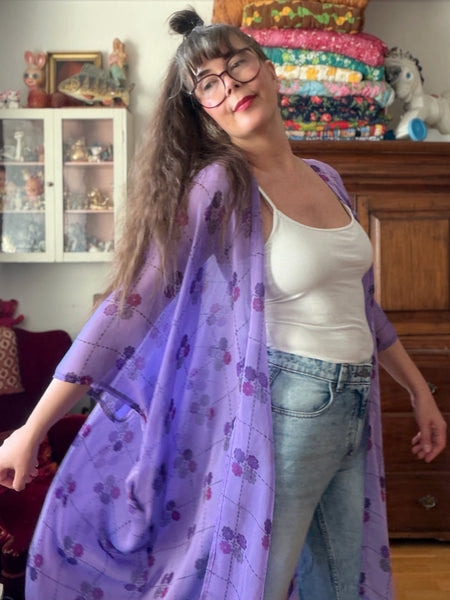 Sjok / kaftan av återbrukat tyg i lila nyanser