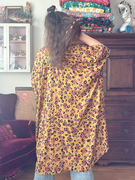Sjok / kaftan i leopardmönster