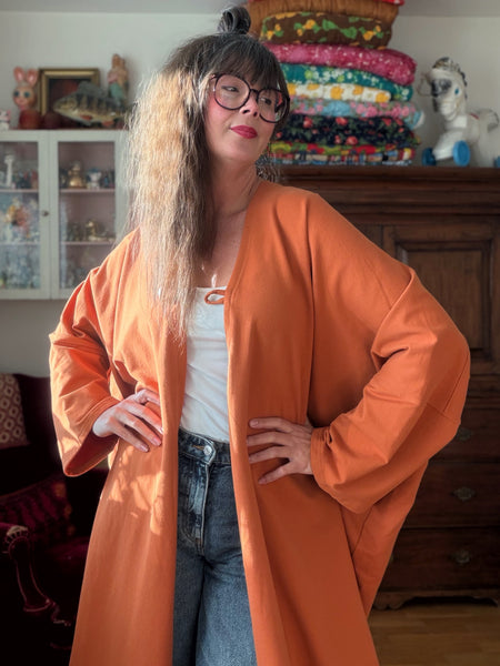 Gos-sjok / kaftan i collagetyg tegelfärgat