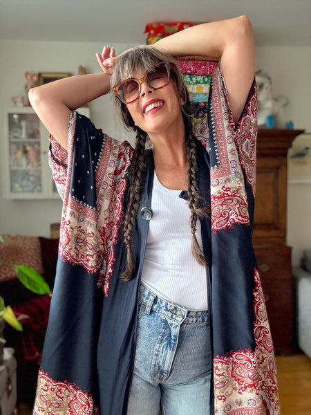 Sjok / kaftan svart med paisley