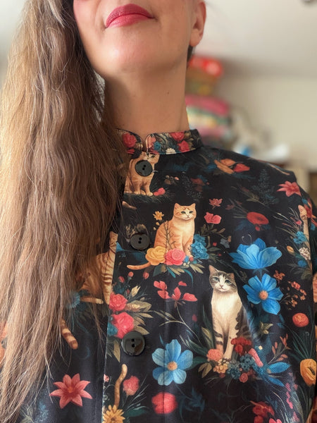 Städrock, svart med katter