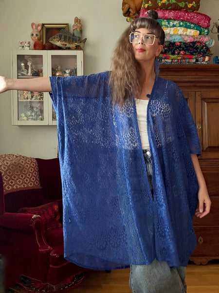 Sjok / kaftan i mörkblå spets