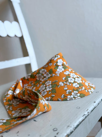 Solskärm i orange vintagetyg