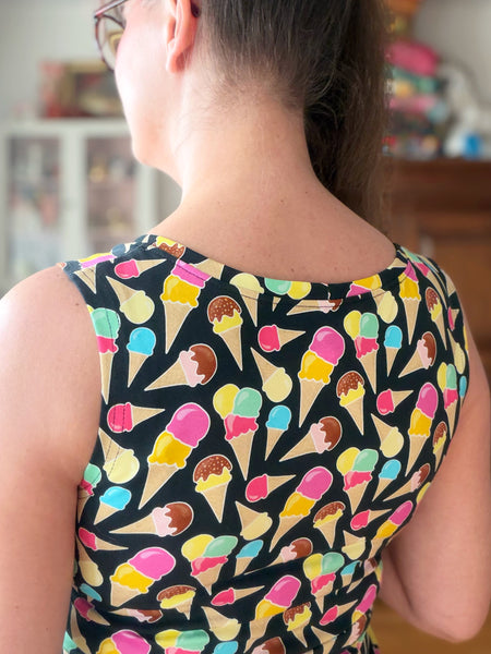 Linne, svart med färgglada glassar