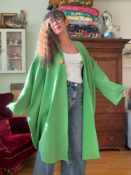 Sjok / kaftan i collagetyg ärtgrönt