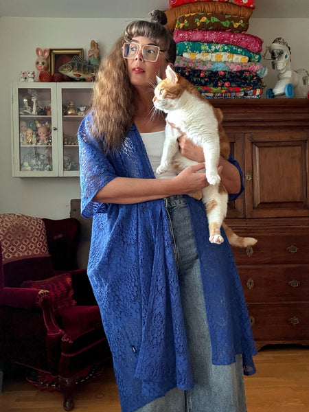 Sjok / kaftan i mörkblå spets