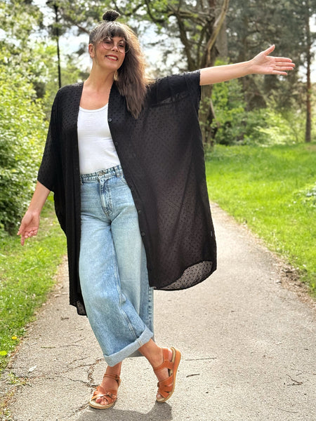 Sjok / kaftan med knappar hela vägen, helsvart