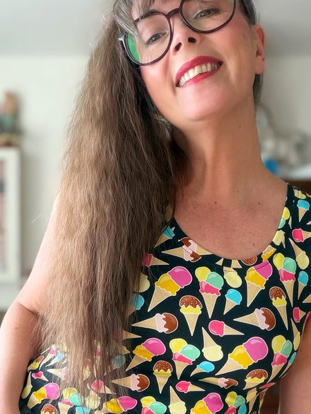 Linne, svart med färgglada glassar