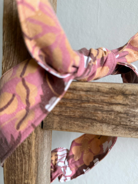 Hårband i gammelrosa vintagetyg