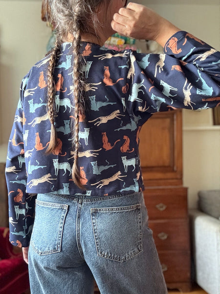 Blusjacka med lång ärm i mjuk trikå med kattdjur