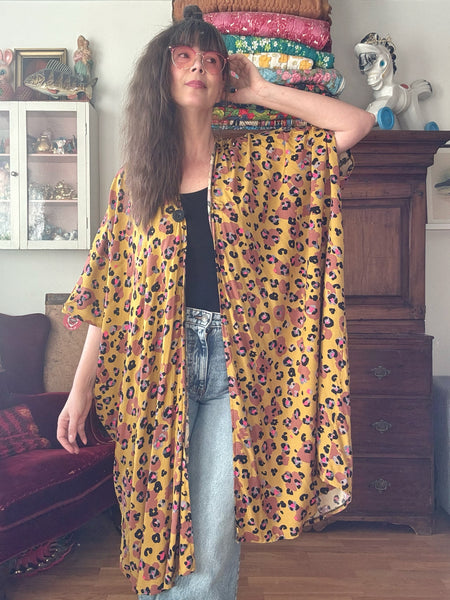 Sjok / kaftan i leopardmönster