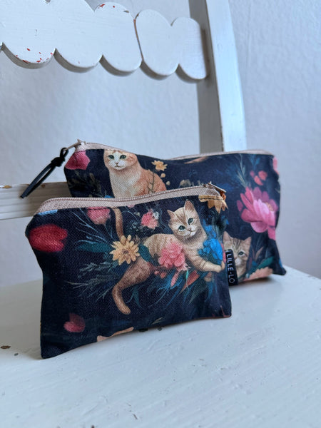 Necessär med katter & blommor