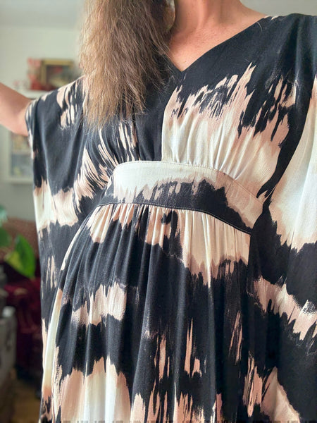 Spektakel / kaftanklänning i svart batik