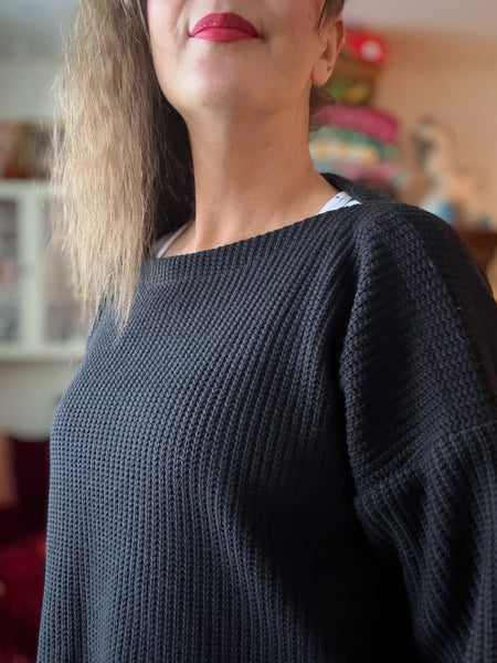 Stickad tröja svart